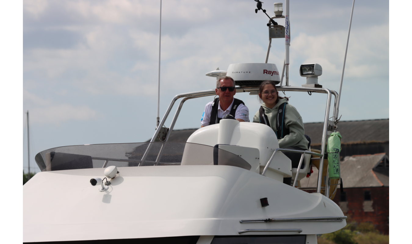 Kingfisher - Motorboat Charter - Solent Boat Charters